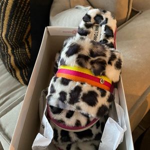 London Slipper by Minnetonka in White Leopard Print